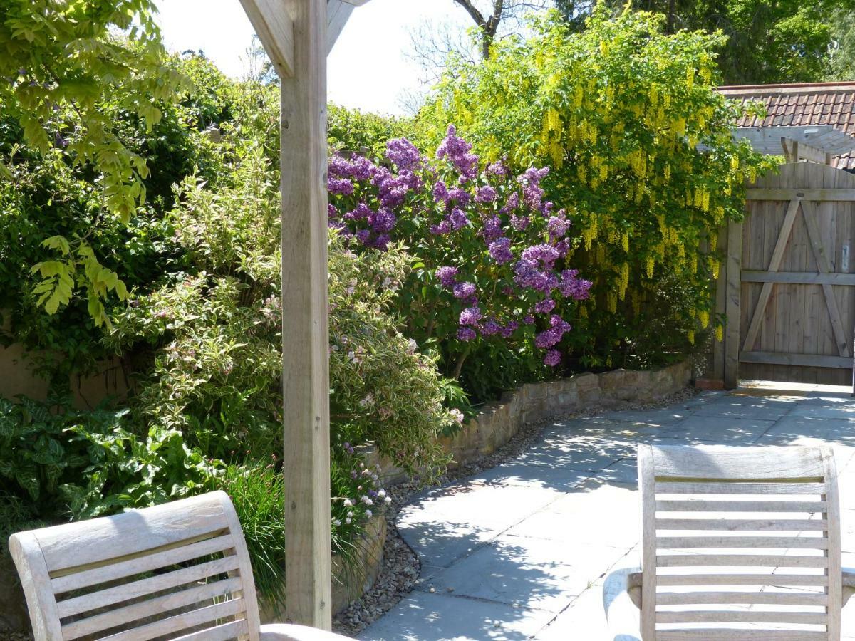 Pear Tree Cottages Wedmore Exterior photo